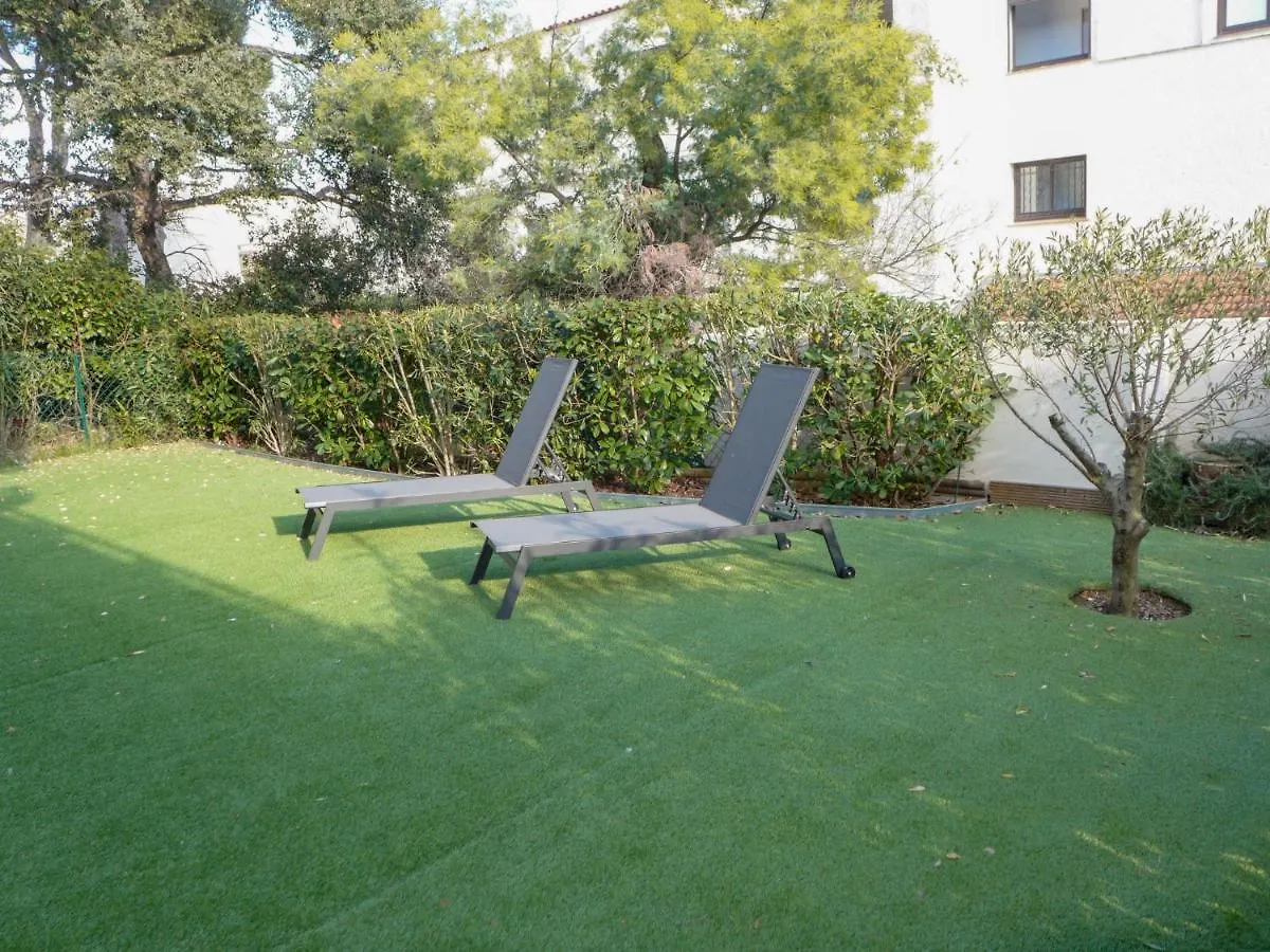 Apartment Les Calanques De Saint Aygulf By Interhome France