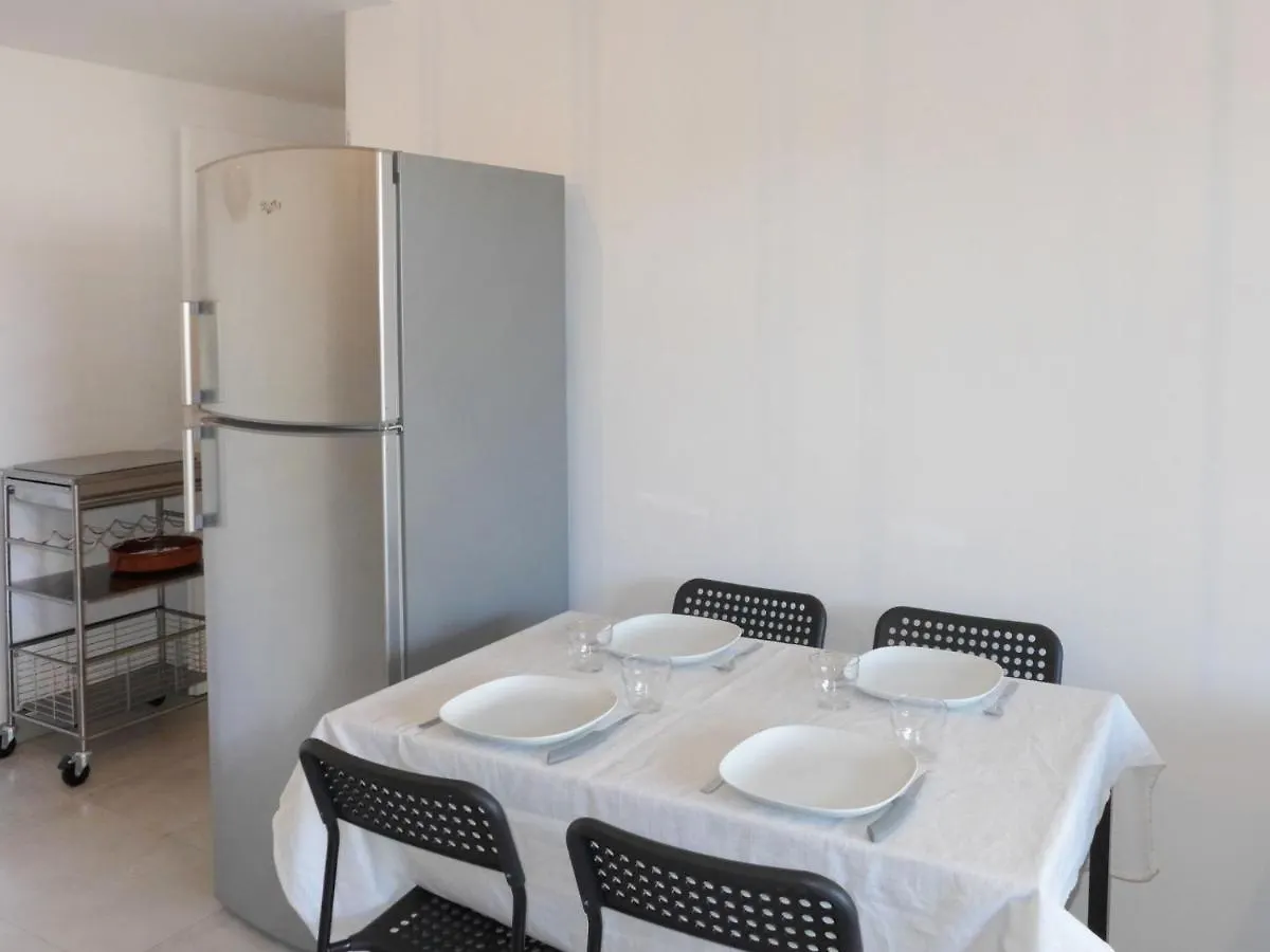 Apartment Les Calanques De Saint Aygulf By Interhome