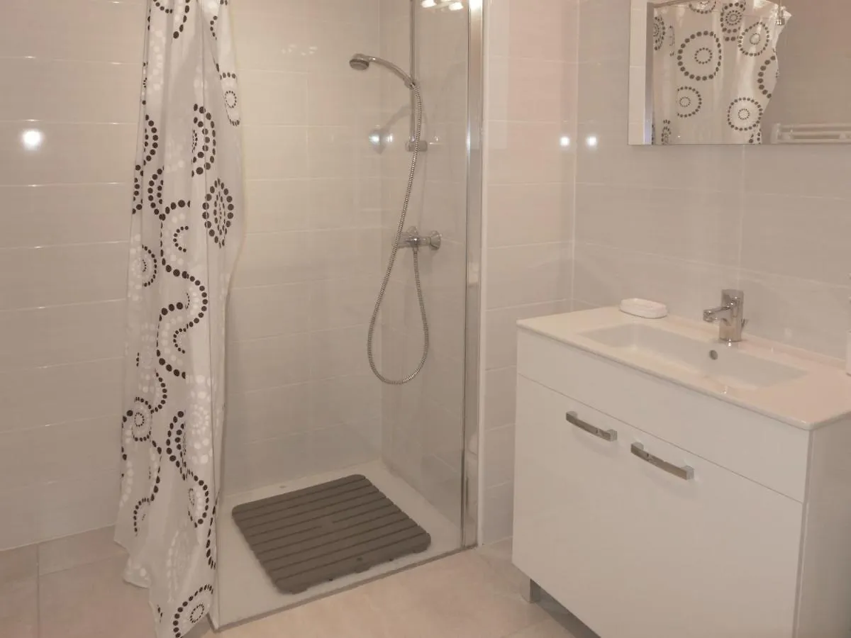Apartment Les Calanques De Saint Aygulf By Interhome