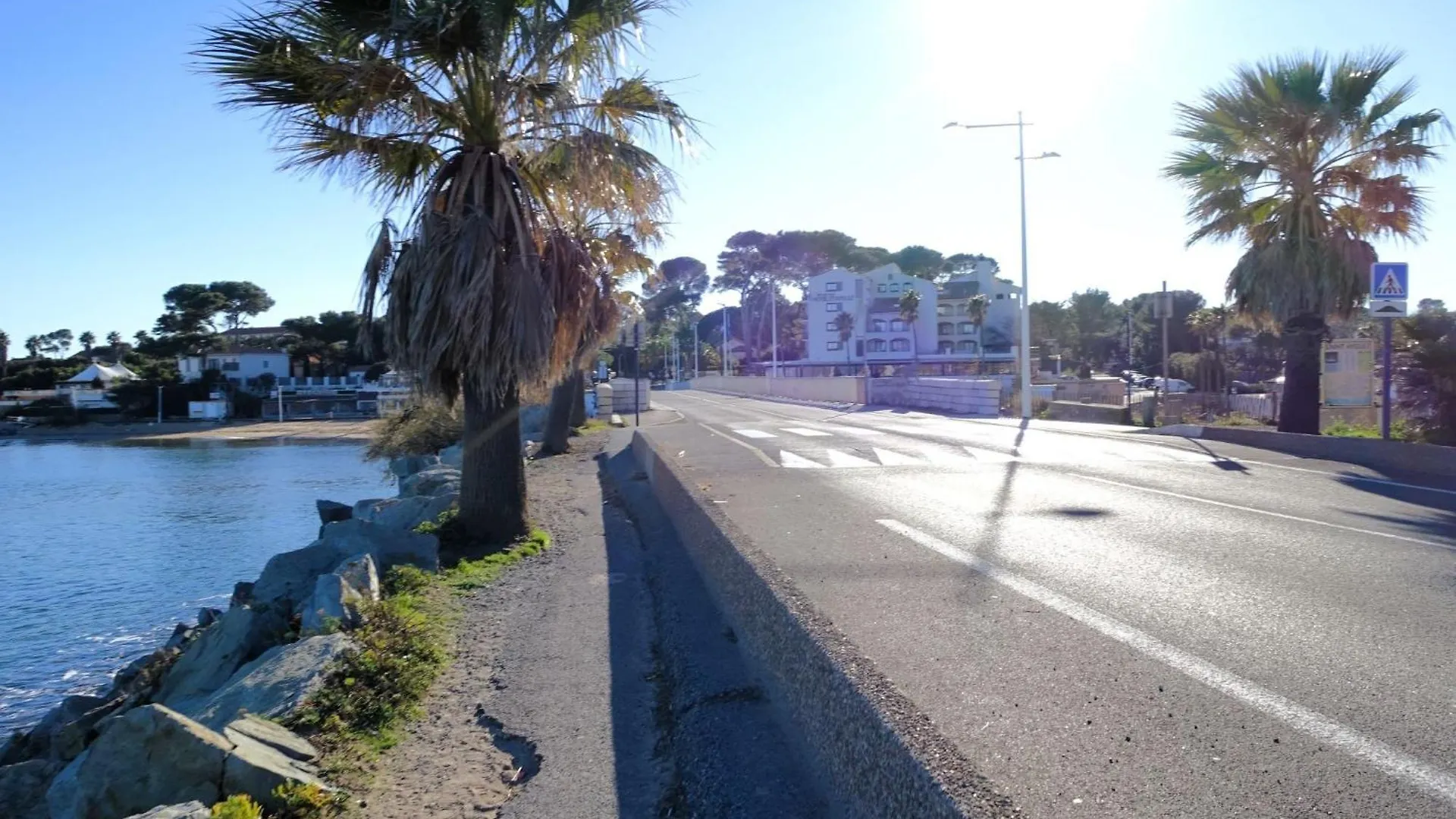 Apartment Les Calanques De Saint Aygulf By Interhome